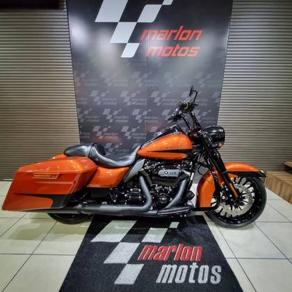 HARLEY-DAVIDSON ROAD KING SPECIAL 